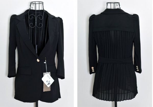 Blazer feminino com detalhe em animal print.