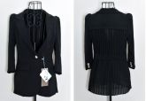 Blazer feminino com detalhe em animal print.